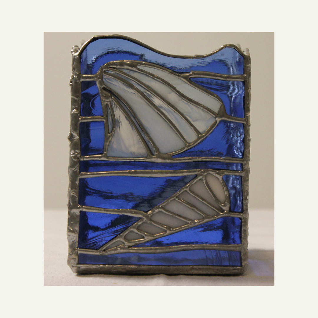 short side of the lantern